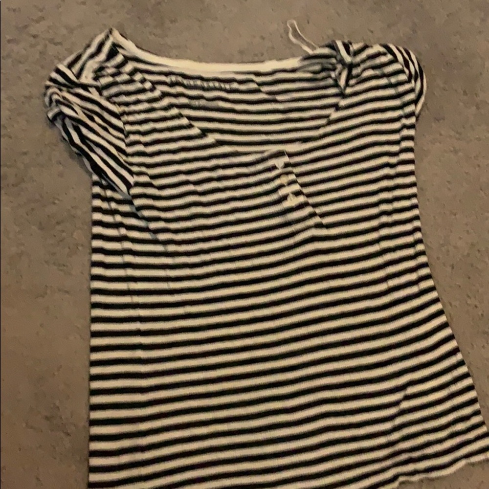 Striped top, black and white, Henley